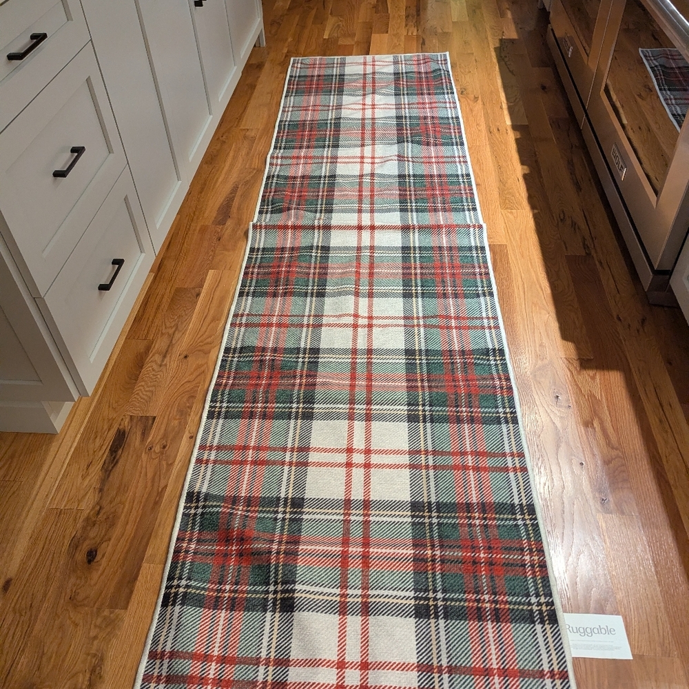 Ruggable Plaid Runner Rug - Red and Green 2.5'x10'.  Brand New!!! - Picture 5 of 8
